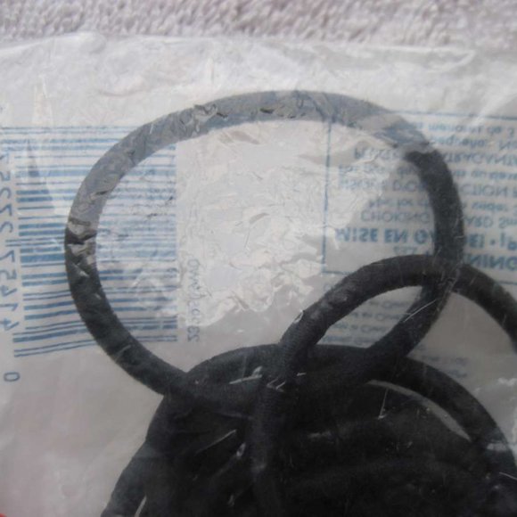 17 Black Goody Ouchless Ponytailer Hair Bands No Metal Elastics 2004 Old Formula - Picture 5 of 8